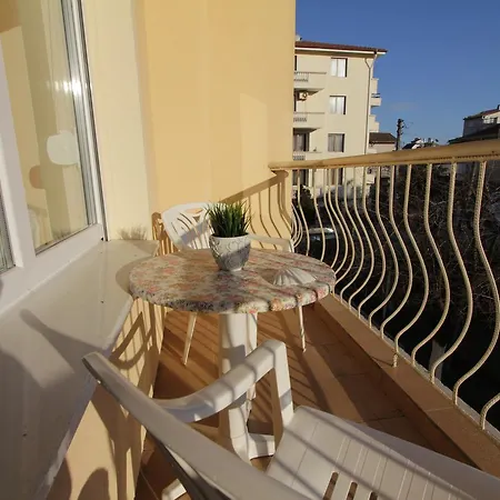 Apartment Apartments Primorsko